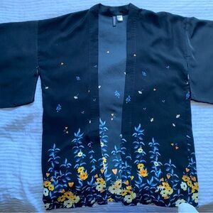 H&M black/floral kimono, size M